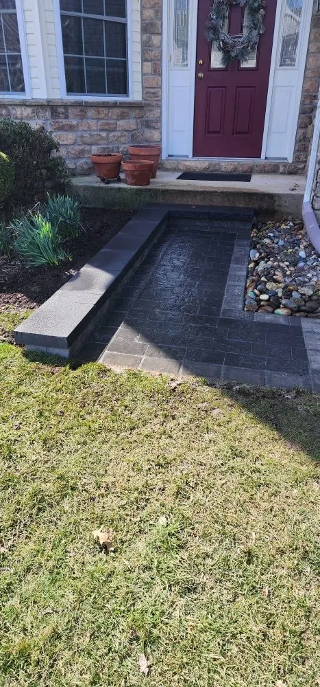 Professional lawn mowing service experts serving Wilmington, DE - Baez Landscaping