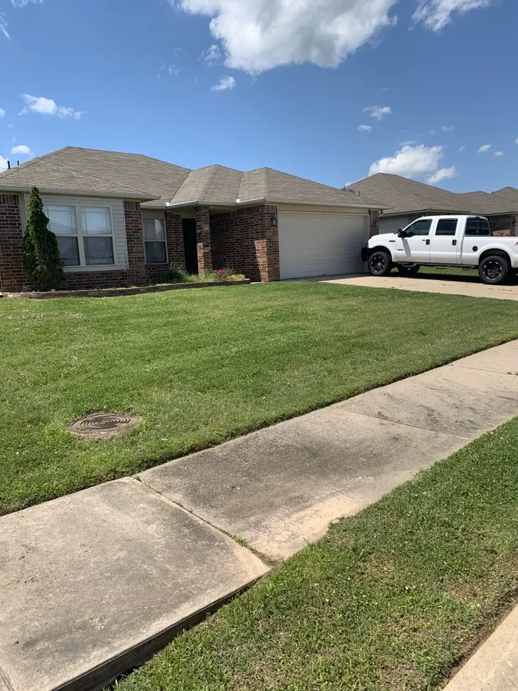 Expert yard maintenance in Sherwood, AR - Bagged N Tagged