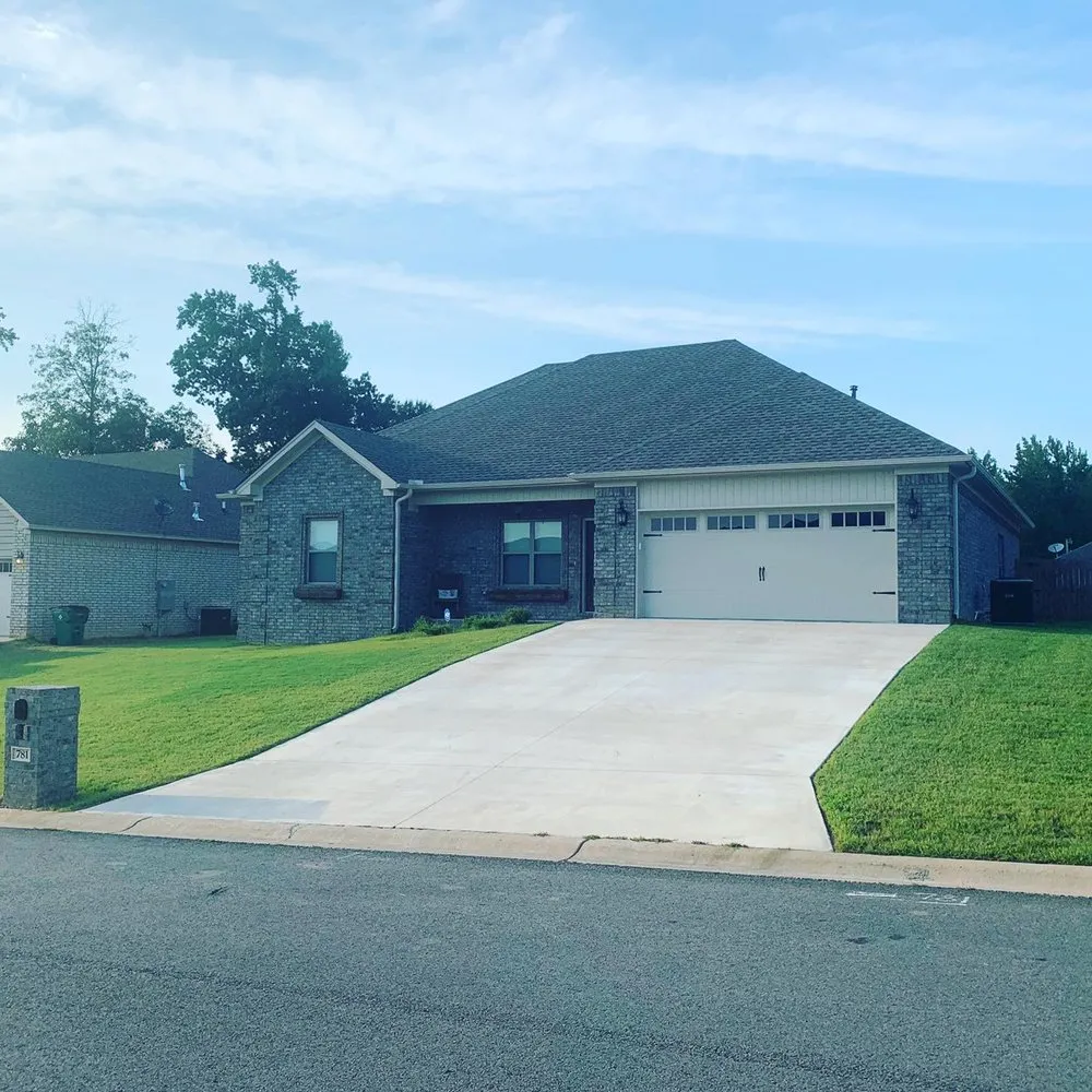 Trusted lawn mowing service in Sherwood, AR by Bagged N Tagged