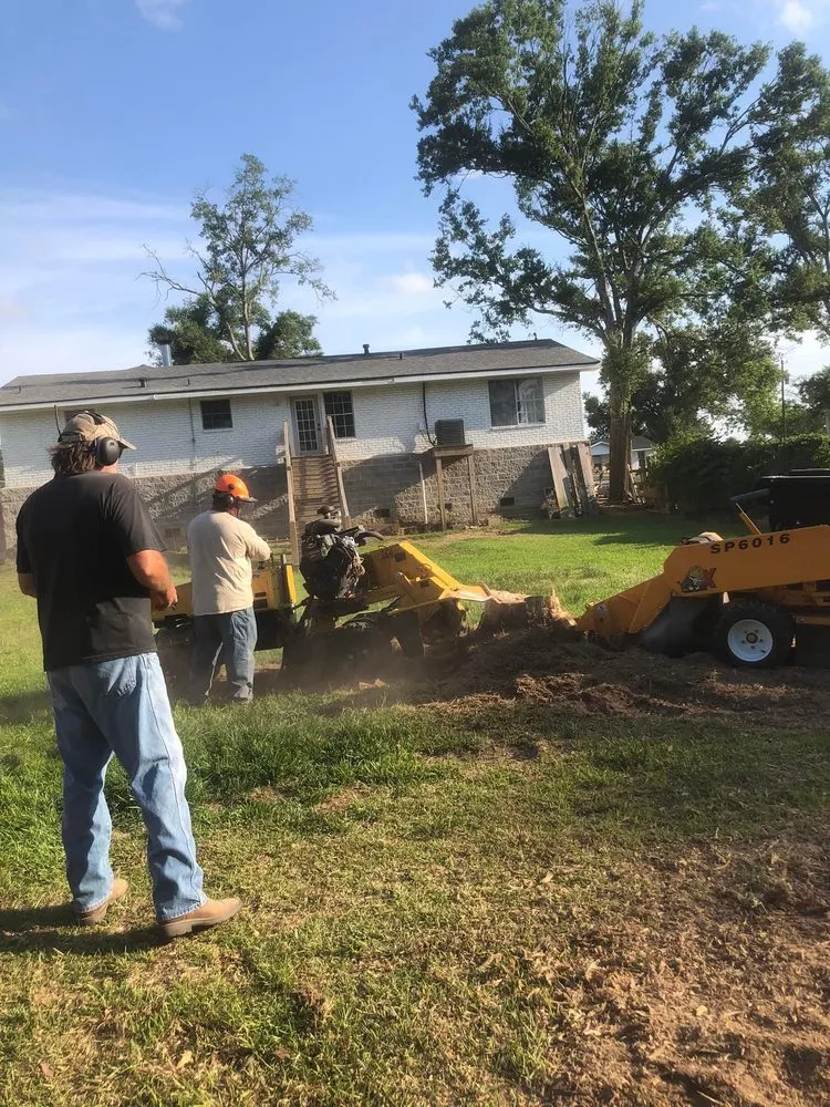 Custom lawn care service in Westlake, LA by Bagley Services