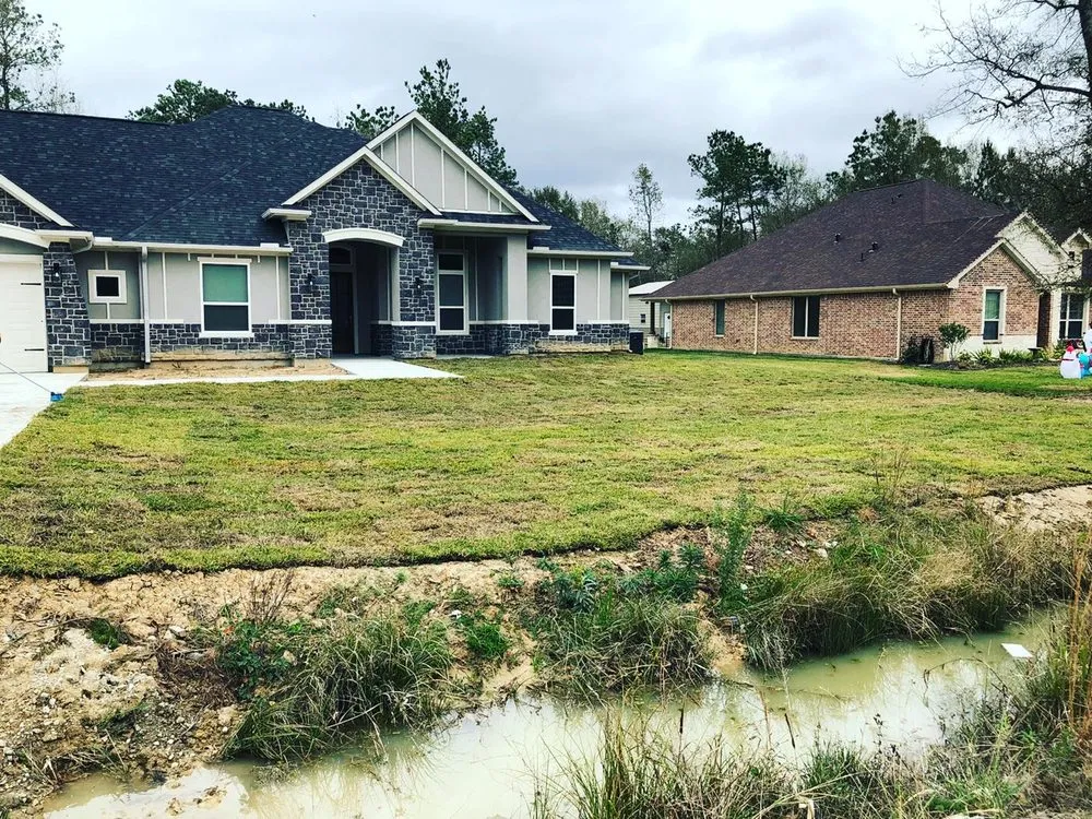 Local lawn mowing service in Dayton, TX by Bahena Lawn Care