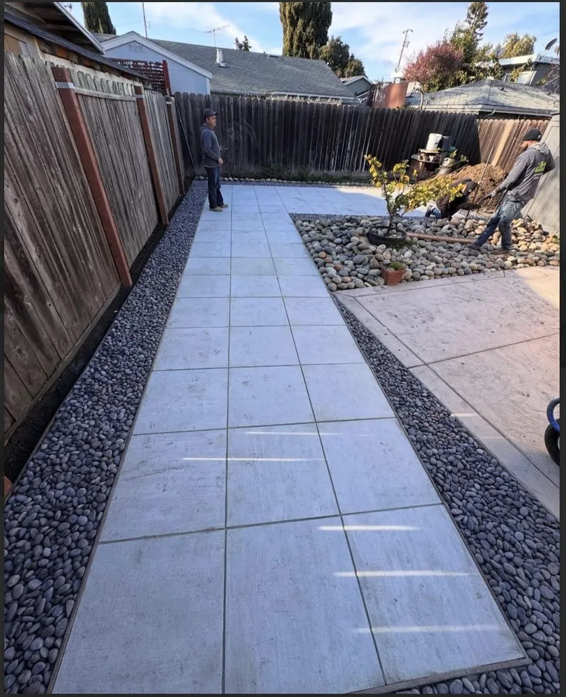 Expert lawn mowing service for year-round maintenance in Redwood city, CA by Bahia Garden