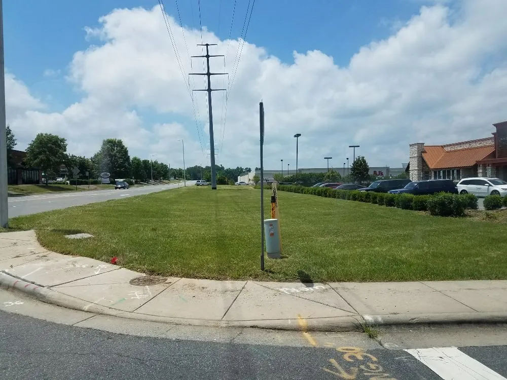 Local yard cleanup service in Monroe, NC - Bahrs Lawn & Landscaping