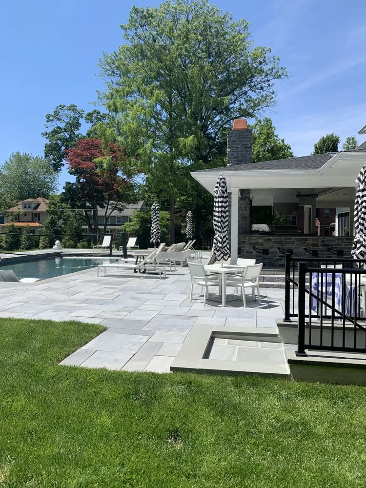 Custom residential landscaping in Pheasant Run, NJ by Bailey landscape services