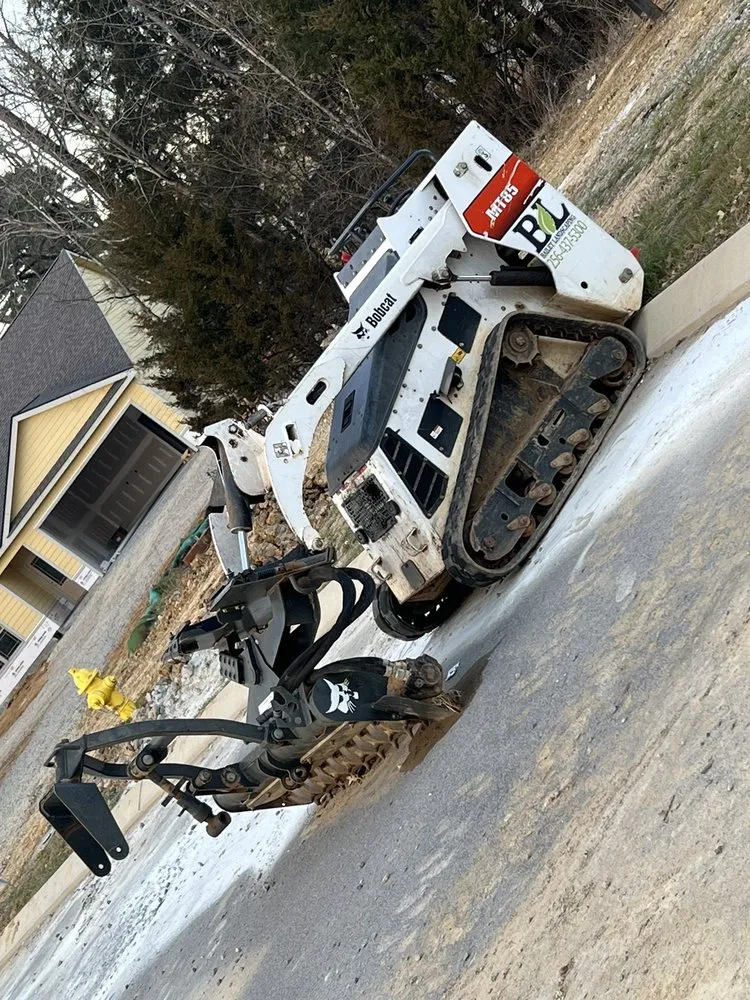 Professional yard cleanup service in Hollywood, AL by Bailey Landscaping