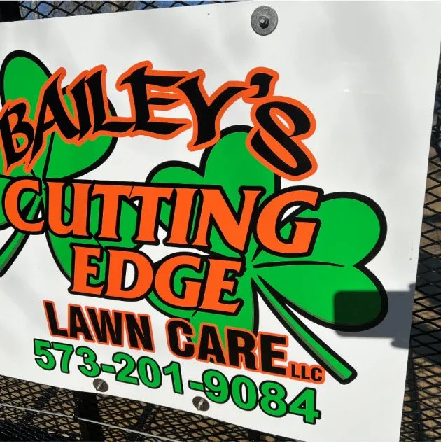 Expert yard cleanup service in Rolla, MO by Baileys cutting edge lawncare