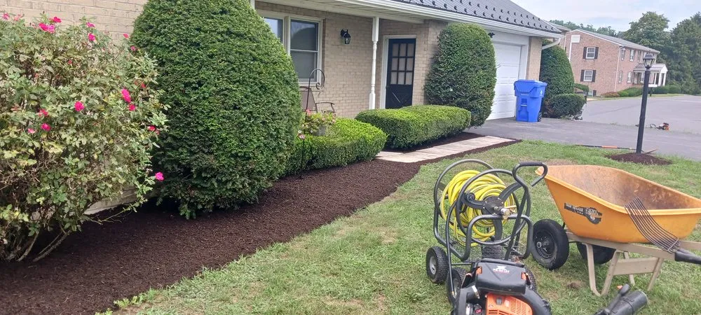 Affordable lawn mowing service in Carlisle, PA by Baileys Landscaping