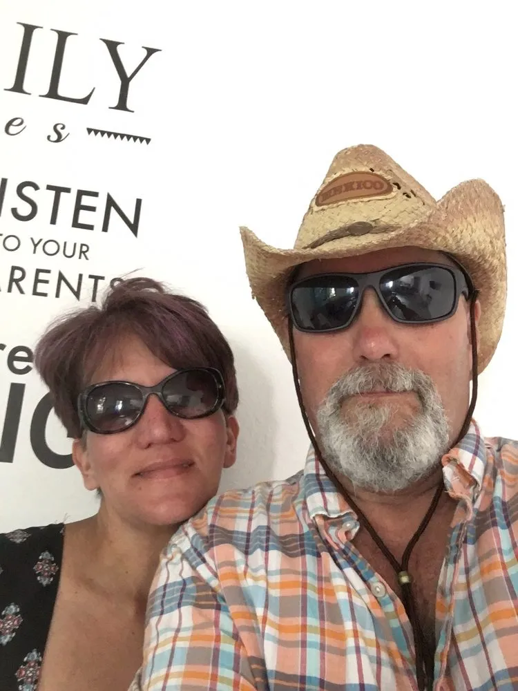 Trusted lawn care service for homes in Kansas City, MO by Baileys Lawn & Leaf