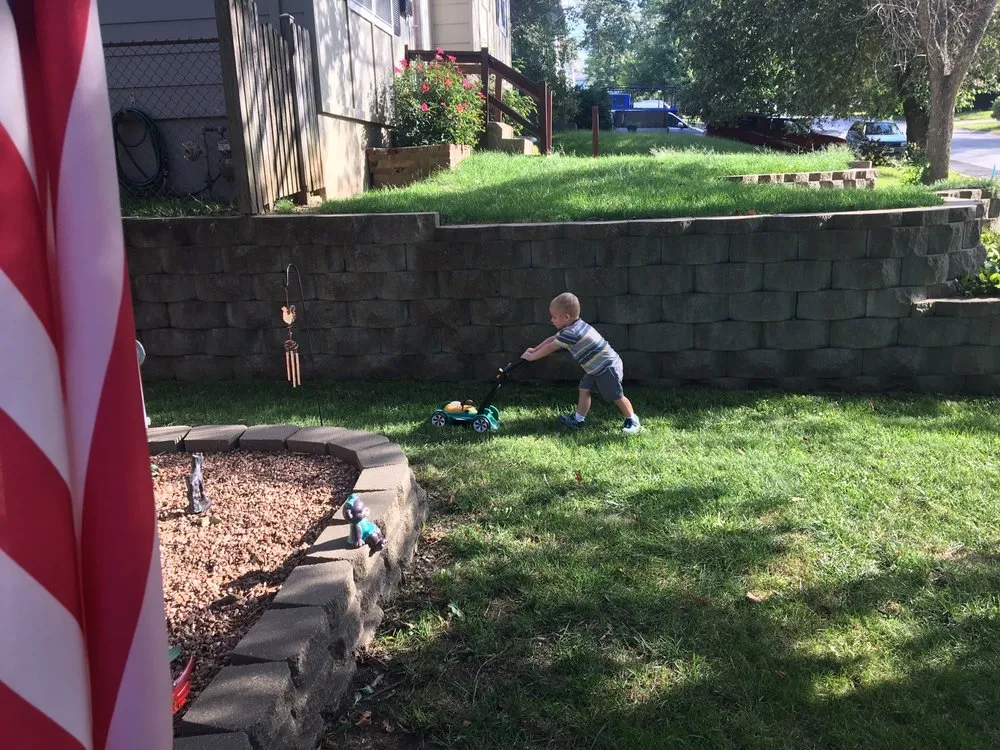 Reliable landscape installation in Kansas City, MO by Baileys Lawn & Leaf