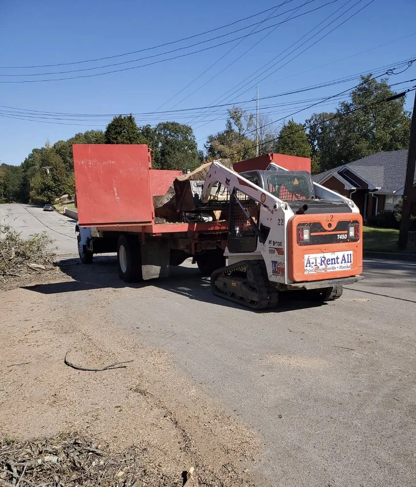 Professional lawn mowing service in Tyler, TX - Bailey's Lawn And Tree Service