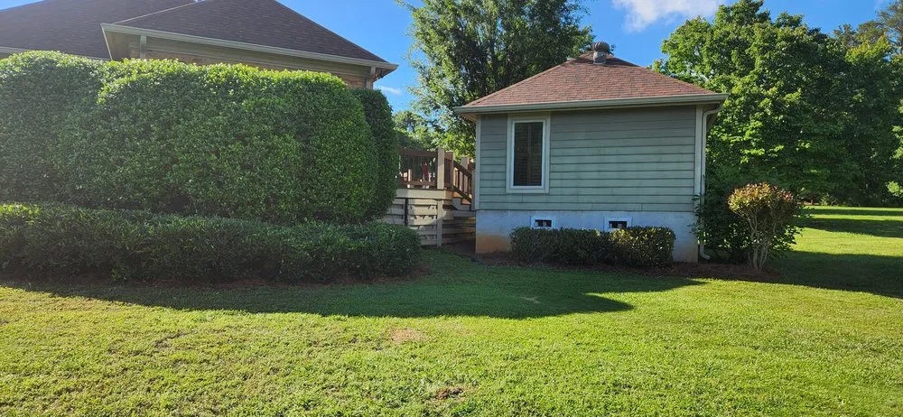 Expert landscaping services in Wellford, SC by Bailey's Lawn Care