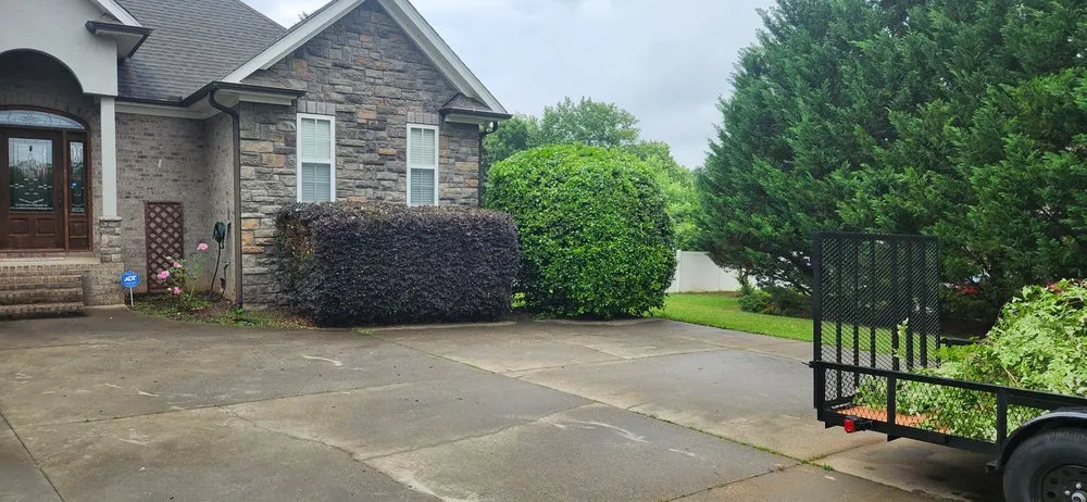 Trusted lawn care service for beautiful yards across Wellford, SC - Bailey's Lawn Care