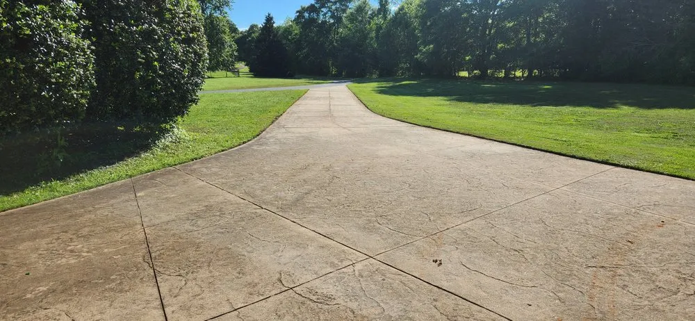 Local residential landscaping in Wellford, SC by Bailey's Lawn Care