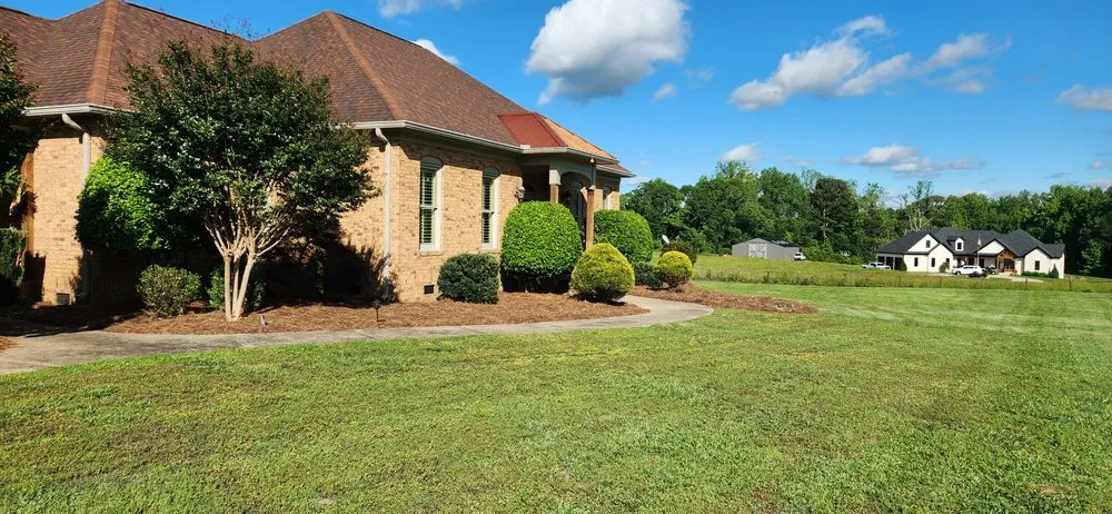 Trusted yard cleanup service experts serving Wellford, SC - Bailey's Lawn Care