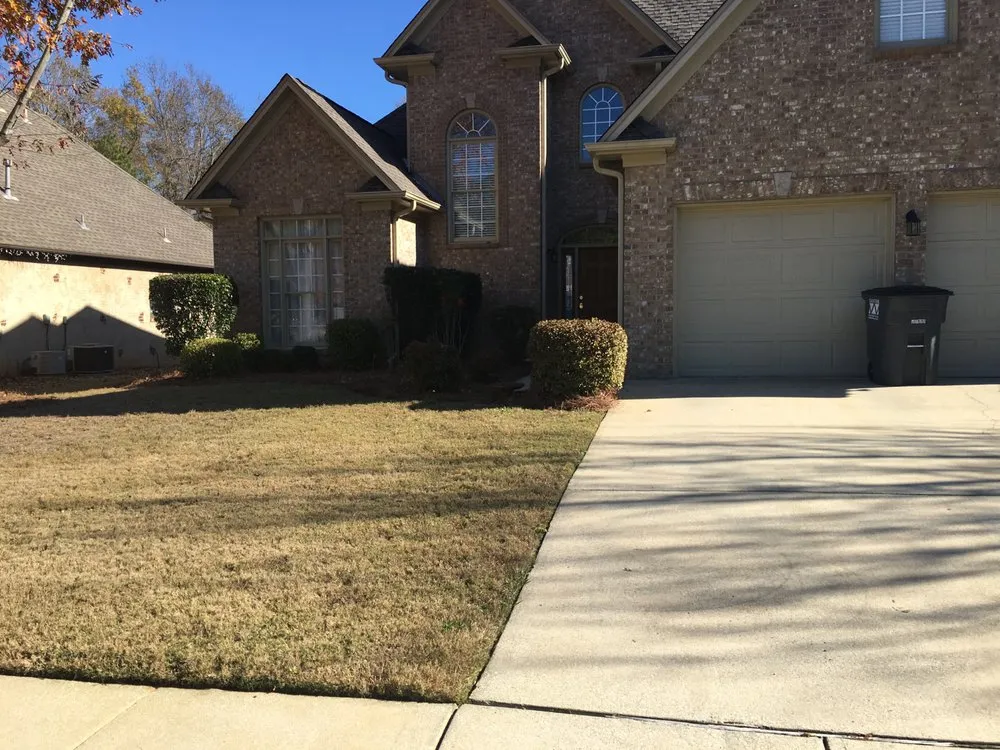 Affordable yard maintenance in Birmingham, AL by Bailys Landscaping