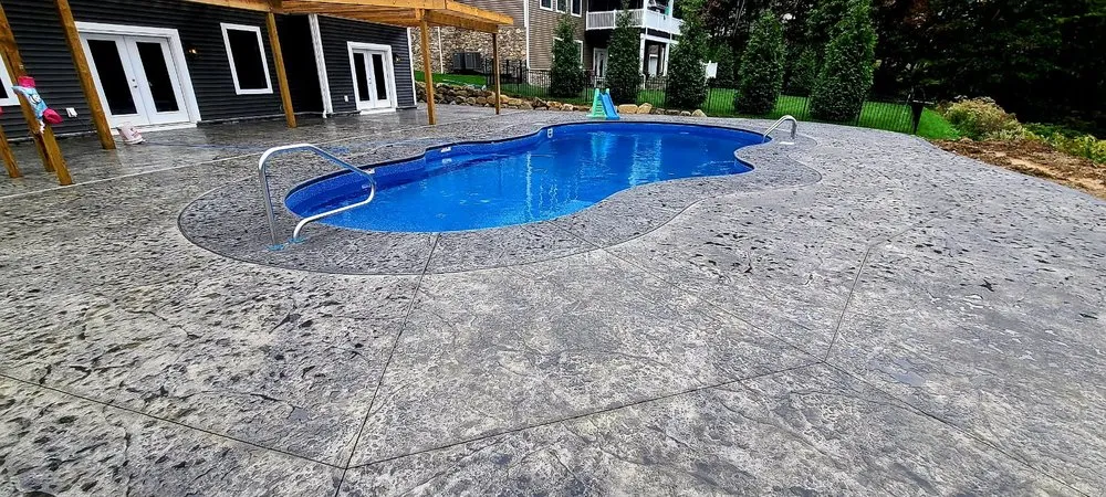 Top-rated lawn mowing service for beautiful yards across Gibsonia, PA - Baird Construction