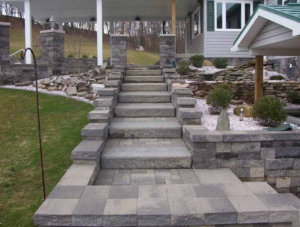 Professional residential landscaping experts serving Gibsonia, PA - Baird Construction