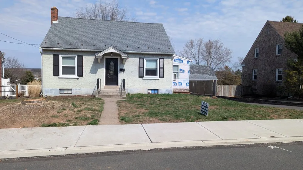 Local yard cleanup service in Sellersville, PA by Bair's Tree & Lawn Service