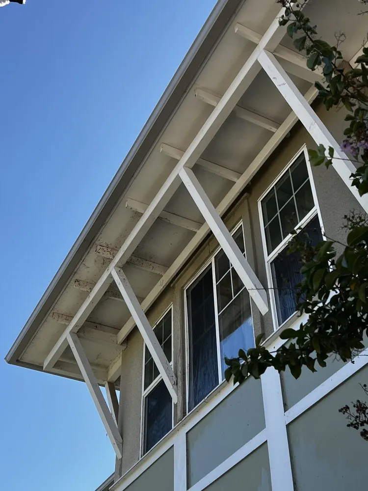 Trusted yard maintenance for year-round maintenance in Fresno, CA by Baja Commercial & Maintenance