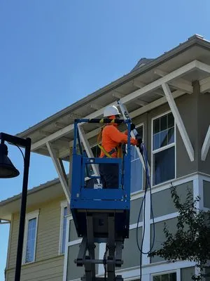 Baja Commercial & Maintenance Logo