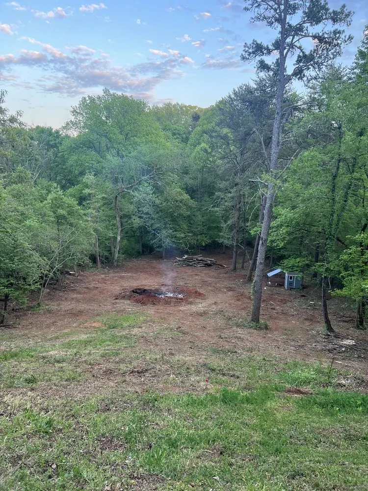 Professional yard maintenance experts serving Maryville, TN - Baker groundwork's