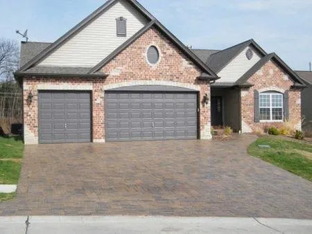 Expert garden landscaping in House Springs, MO by Baker Landscaping & Concrete