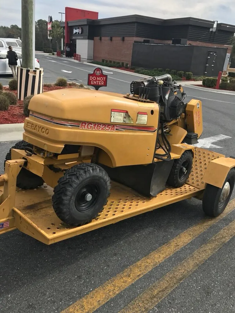 Trusted residential landscaping experts serving Mulberry, FL - Bakers All Around Tree Service