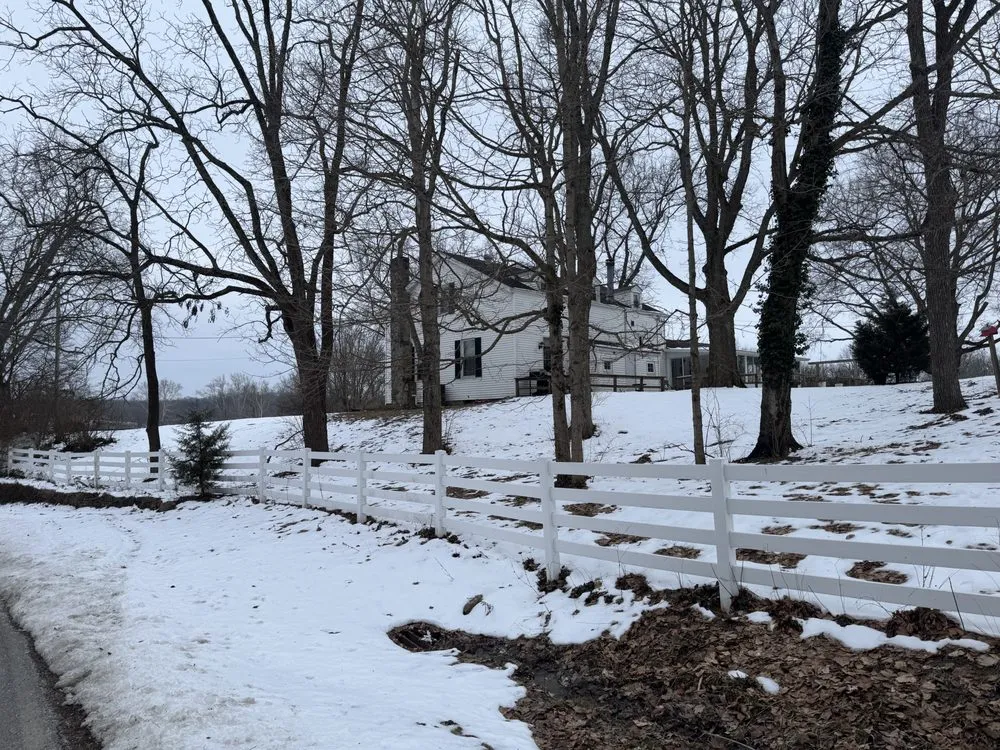 Affordable lawn mowing service in Hamilton, OH - Bakers Land Solutions