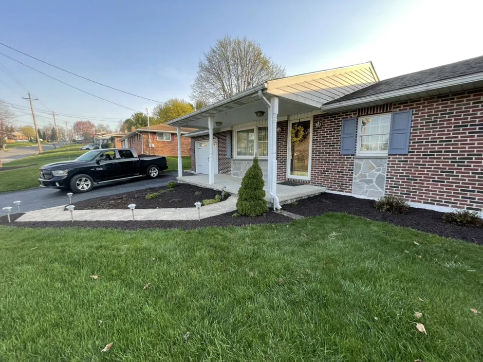 Custom yard maintenance for beautiful yards in York, PA by Bakers Landscaping & Maintenance