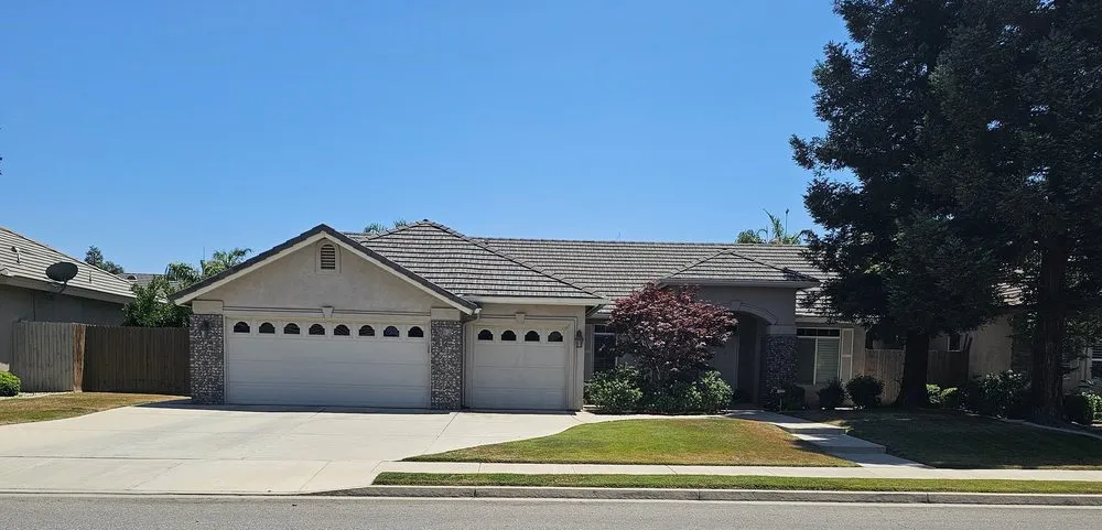 Trusted landscaping services experts serving Bakersfield, CA - Bakersfield Lawn Painting