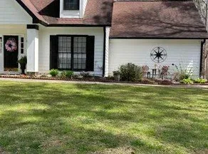 Professional yard cleanup service for homes in Myrtle Beach, SC by Bakerss Services