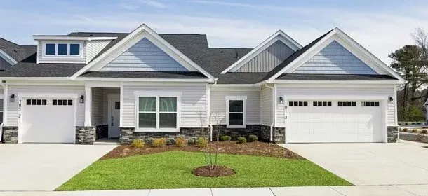 Expert yard maintenance in Myrtle Beach, SC by Bakerss Services