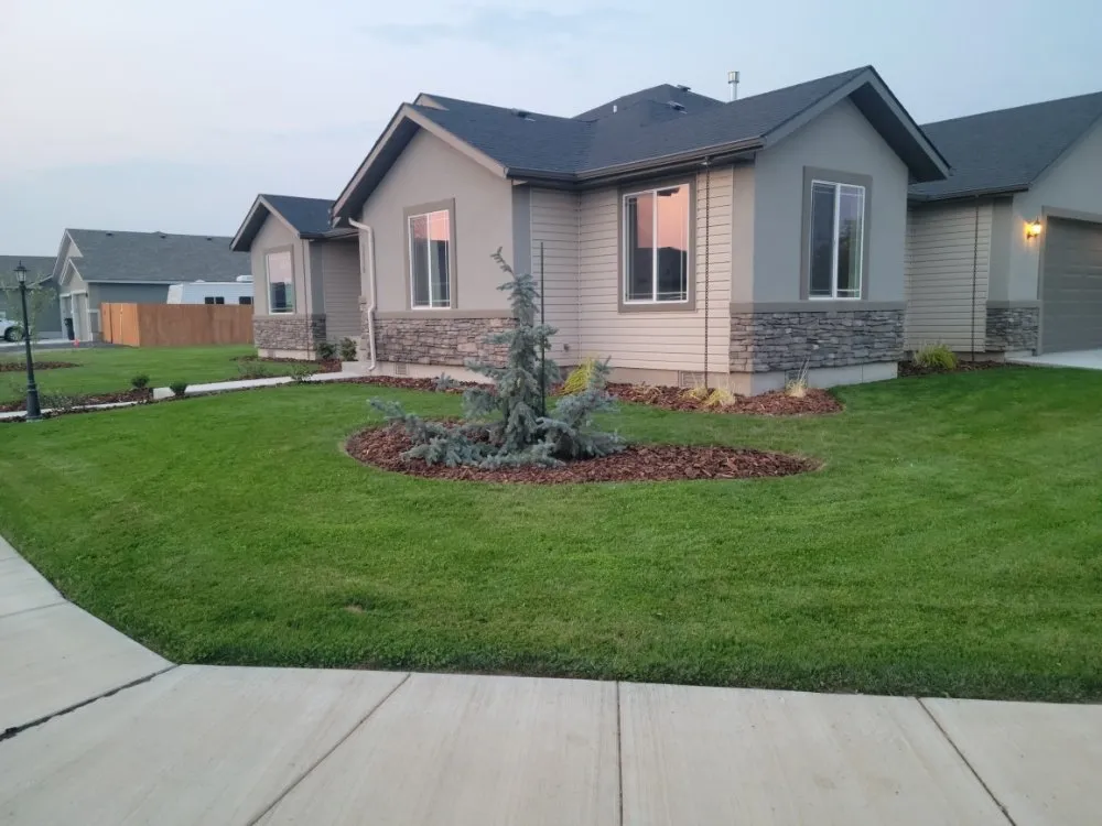 Custom outdoor landscaping for homes in Buhl, ID by Bako's Custom Lawn Care
