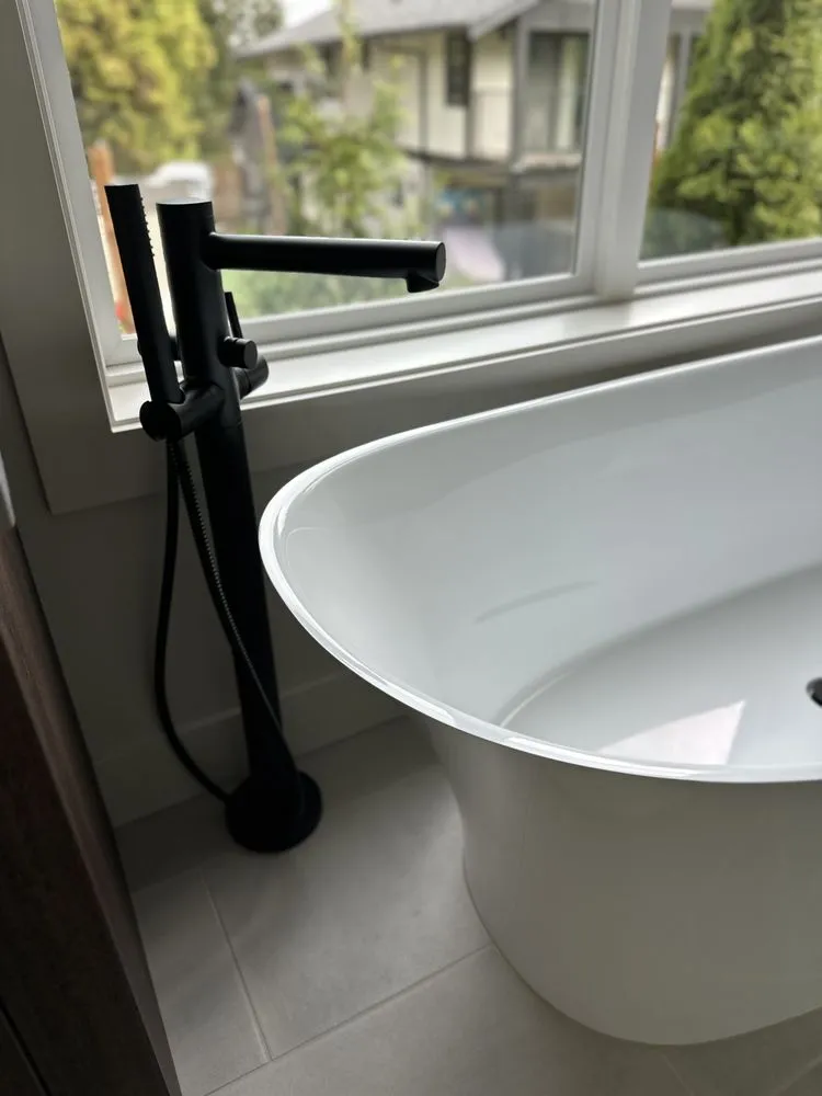 Top-rated lawn mowing service for homes across Snohomish, WA - Balas Construction