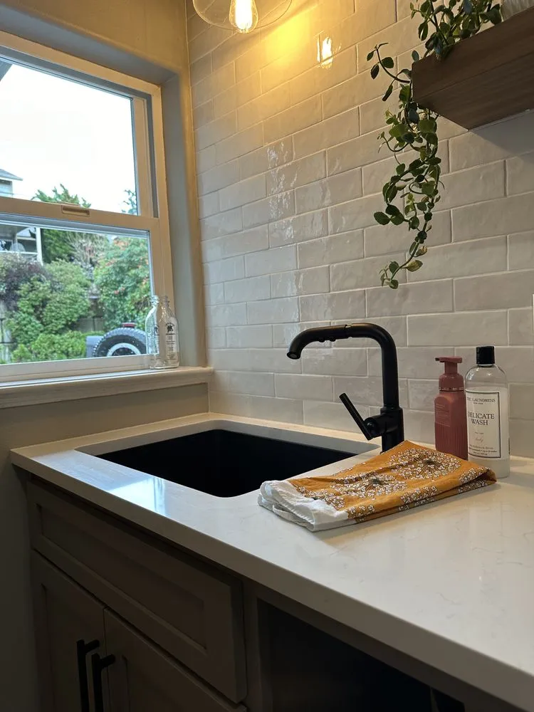 Custom landscape installation for year-round maintenance across Snohomish, WA - Balas Construction