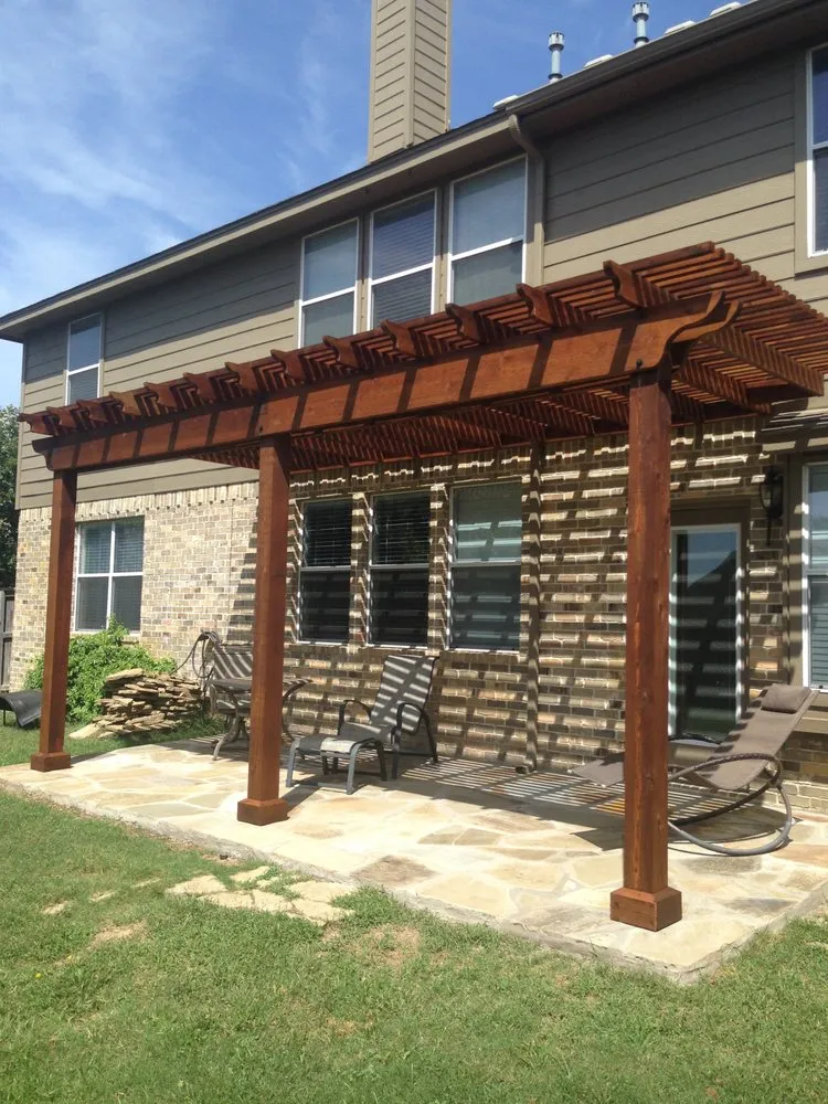 Professional lawn care service in Arlington, TX by Baldi Gardens Inc