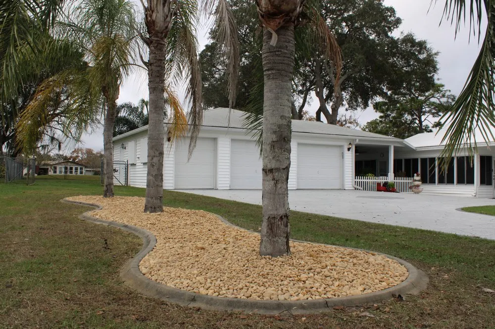 Expert yard maintenance in Spring Hill, FL by Baldoni's Landscaping