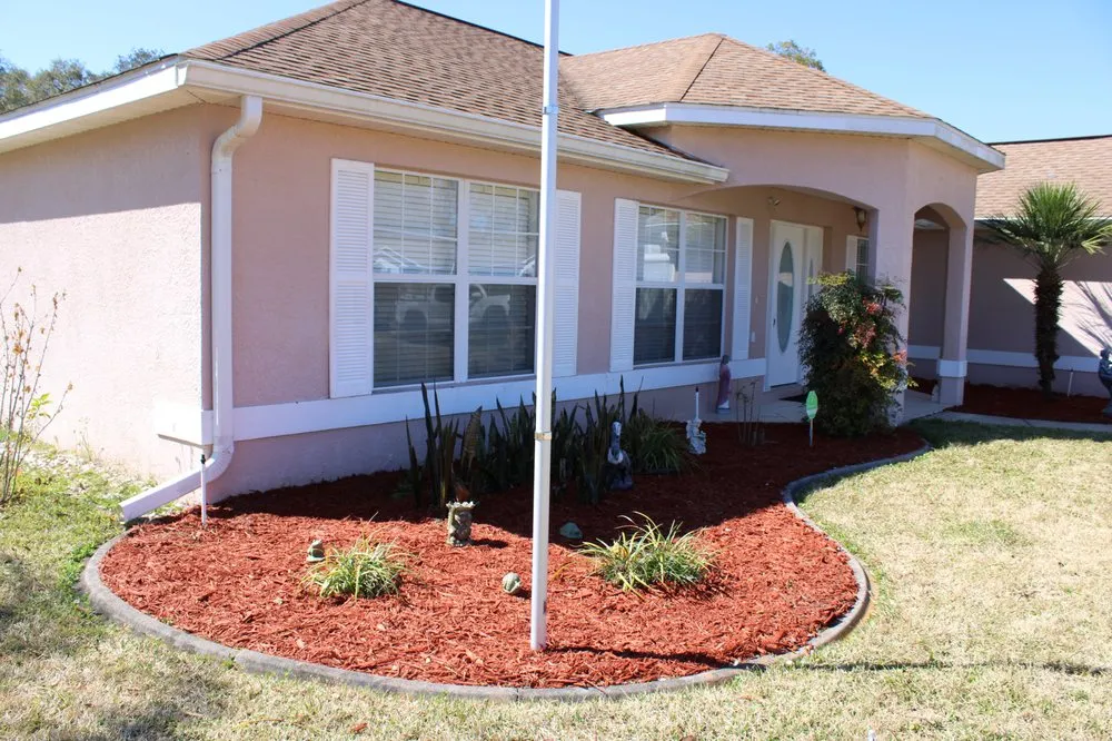 Custom yard maintenance for beautiful yards in Spring Hill, FL by Baldoni's Landscaping