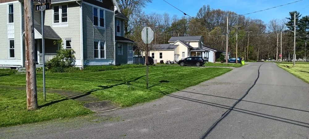 Top-rated lawn care service experts serving Warren, OH - Baldwin's Lawn Care Services