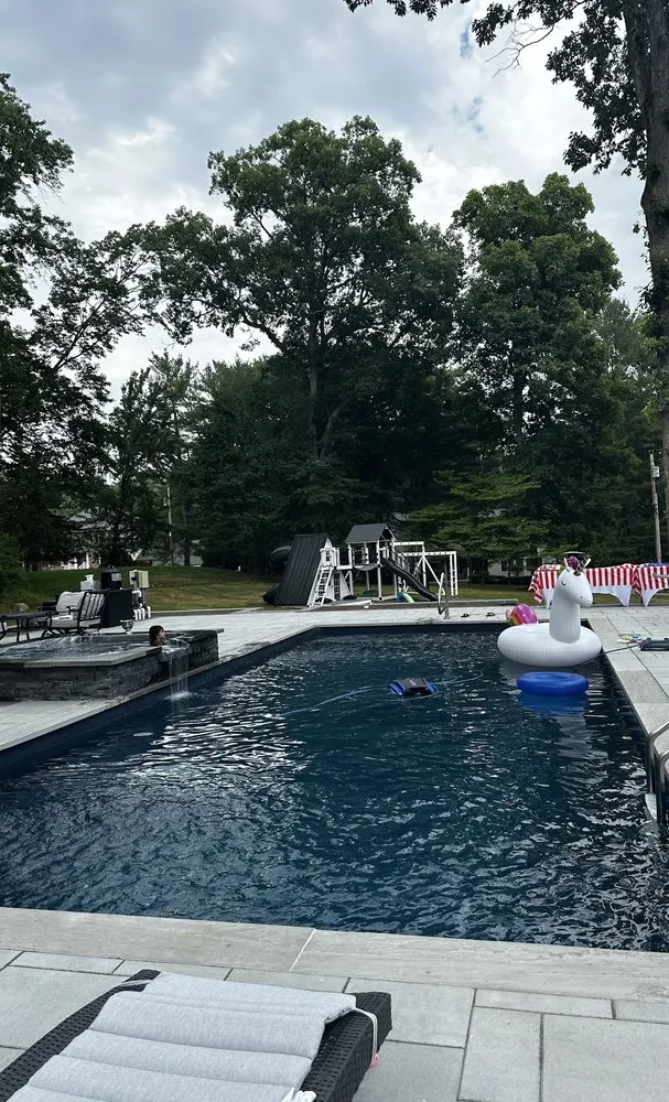 Custom lawn mowing service experts serving Ridgefield, NJ - Balitano