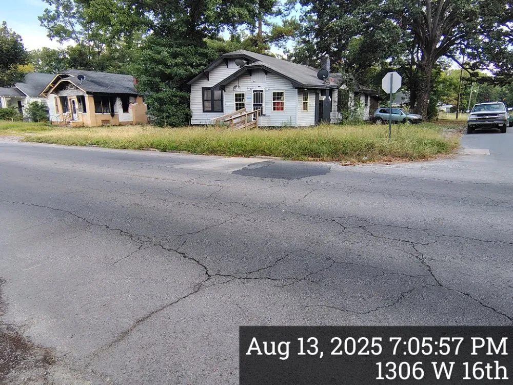 Affordable landscaping services experts serving Pine Bluff, AR - Balla Moving & Lawn Indulgence