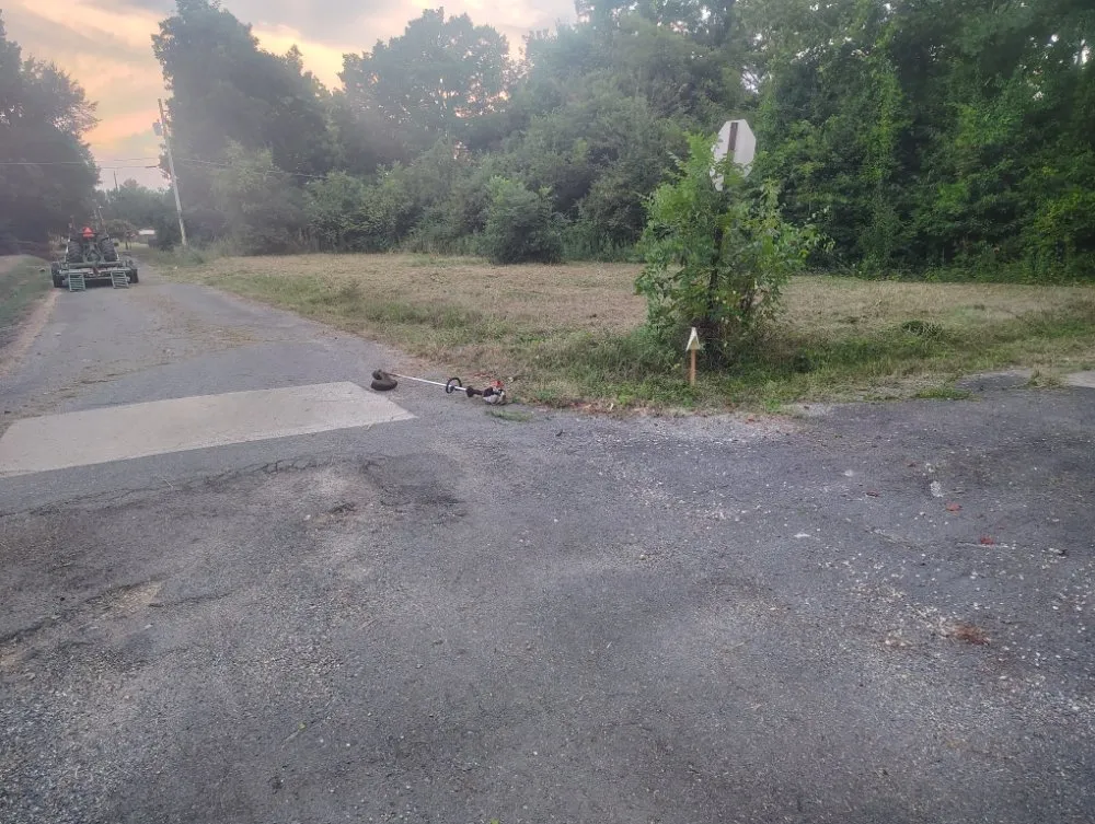 Local landscaping services experts serving Pine Bluff, AR - Balla Moving & Lawn Indulgence