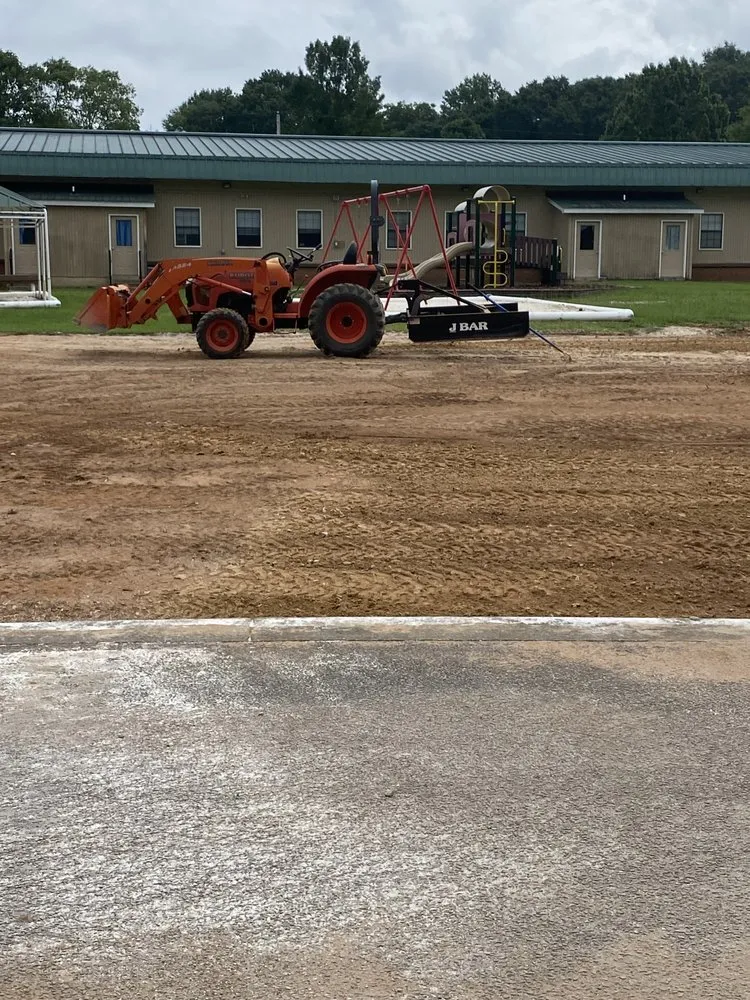 Expert outdoor landscaping in Opelika, AL - Ballard Mulching & More