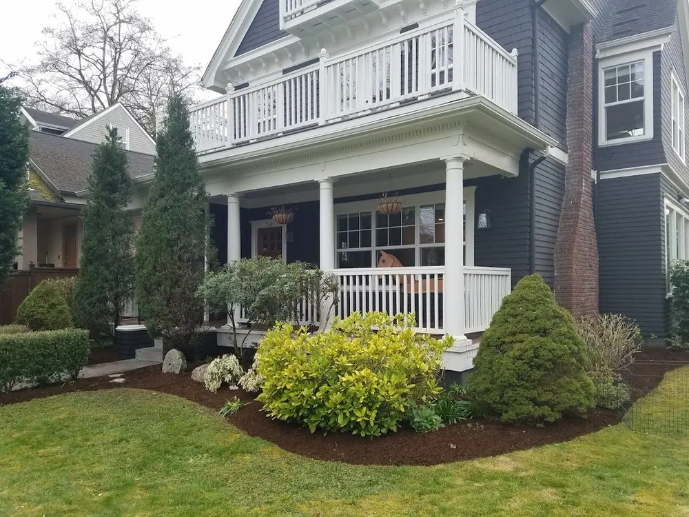 Local lawn mowing service experts serving Shoreline, WA - Ballinger Landscaping