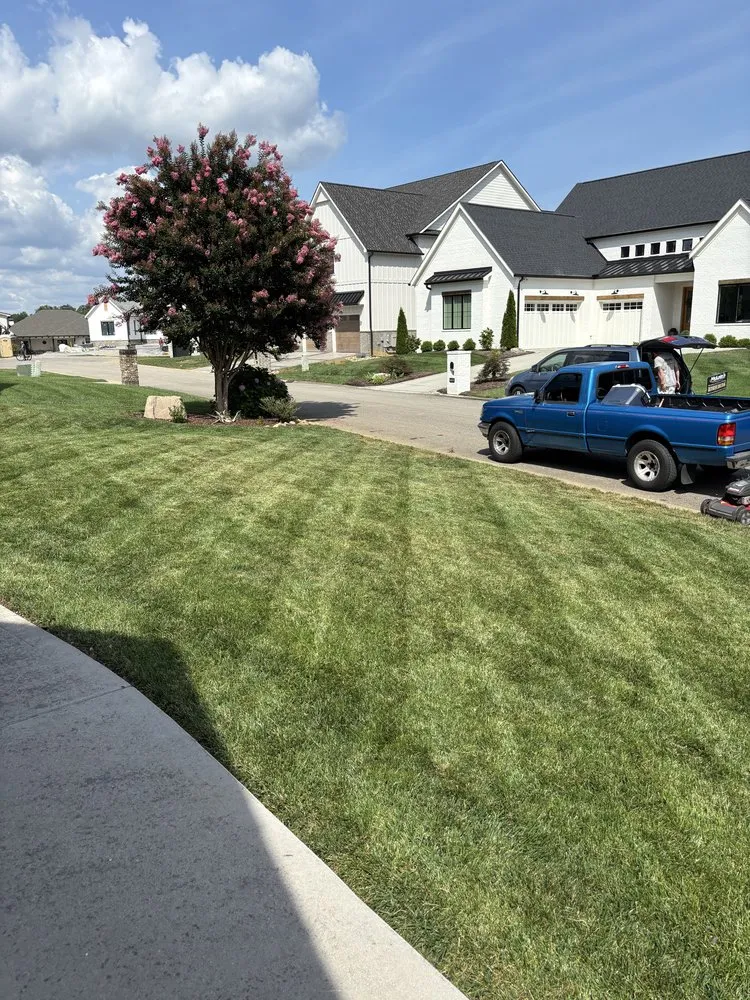 Reliable lawn mowing service experts serving Farragut, TN - BAM Solutions