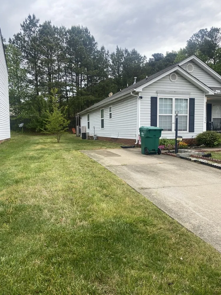 Professional yard cleanup service experts serving Sandston, VA - Bamaca Lawn Care