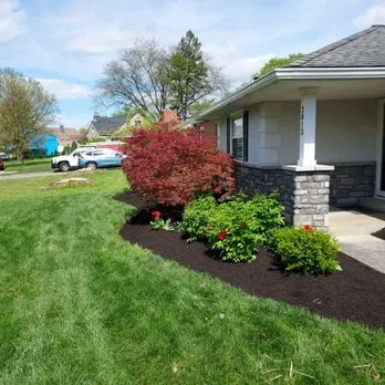 Reliable lawn mowing service experts serving New Philadelphia, PA - Bambiito’s Landscaping