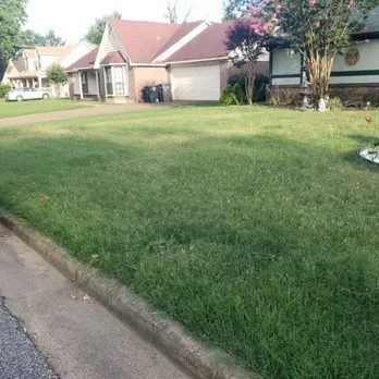 Affordable yard maintenance in New Philadelphia, PA by Bambiito’s Landscaping