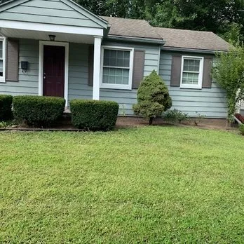 Affordable lawn care service for beautiful yards in New Philadelphia, PA by Bambiito’s Landscaping