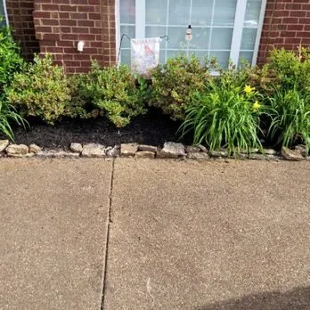 Custom yard maintenance in New Philadelphia, PA by Bambiito’s Landscaping